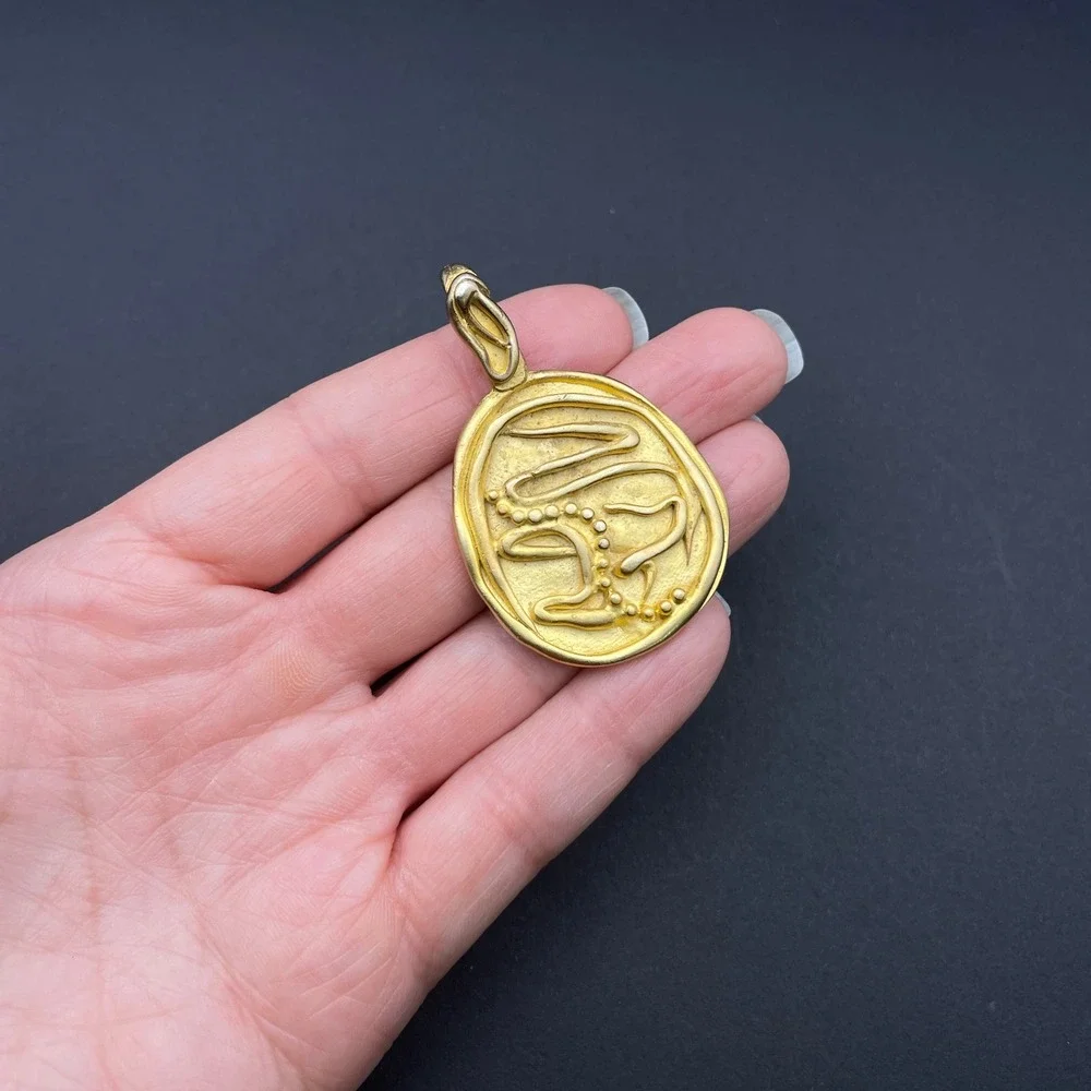 Vintage Norma Jean Gold Tone Pendant Vintage Costume‎ Jewelry - Picture 7 of 9